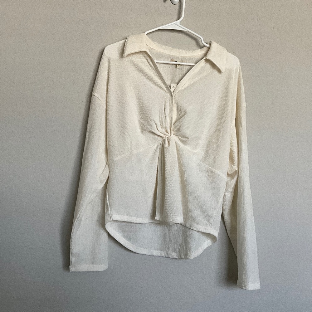Twist front collard  top